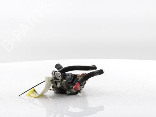 Used Fuse box RENAULT KADJAR (HA_, HL_) 1.3 TCe 140 (HLNB, HLN1) (140 hp) 28797235