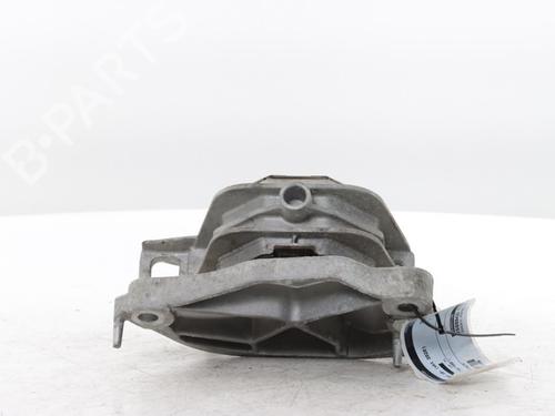 Used Engine mount PEUGEOT EXPERT Van (V_) E-EXPERT (136 hp) 31261469