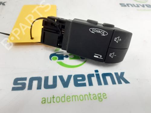 switch-renault-twingo-ii-cn0_-12-16v-cn0k-cn0v-cn0a-7701049643-8200009040-2007-13195305 main image