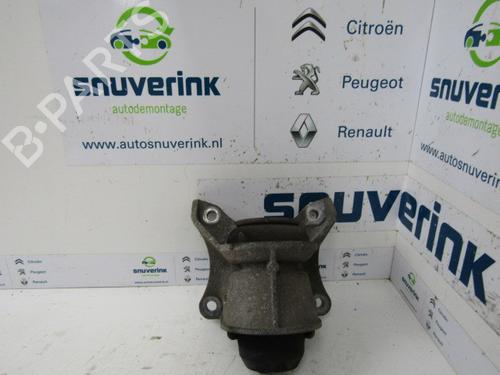 Used Support RENAULT TRUCKS MASCOTT Platform/Chassis 150.35 (150 hp) 17985947