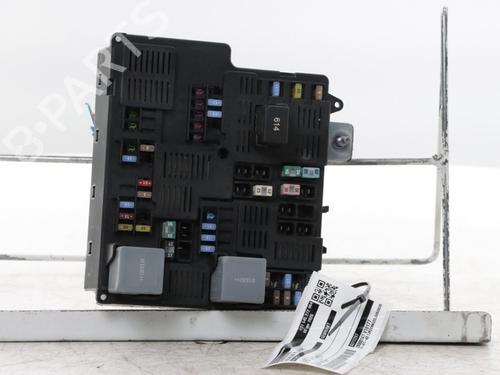 Used Fuse box Fuse box 36089670 36089670
