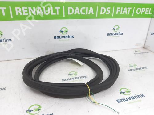 Used Rubber door seal OPEL CROSSLAND X / CROSSLAND (P17, P2QO) 1.2 (75) (110 hp) 25449907