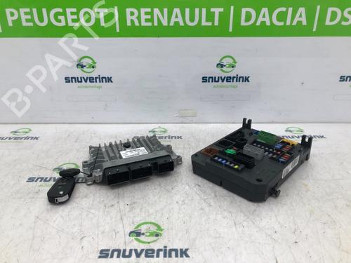 Used Engine control unit (ECU) Engine control unit (ECU) 15521704 15521704