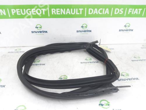Used Rubber door seal TESLA MODEL 3 (5YJ3) EV AWD (441 hp) 24477294