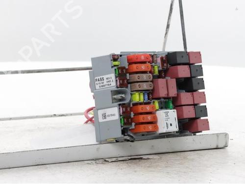 Used Fuse box Fuse box JEEP COMPASS (MP, M6, MV, M7) 1.3 (150 hp) 38264130 38264130