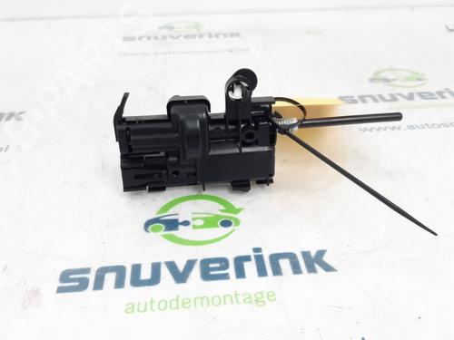fuel-flap-renault-kadjar-ha_-hl_-13-tce-140-hlnb-hln1-788266729r-2015-16490798 main image