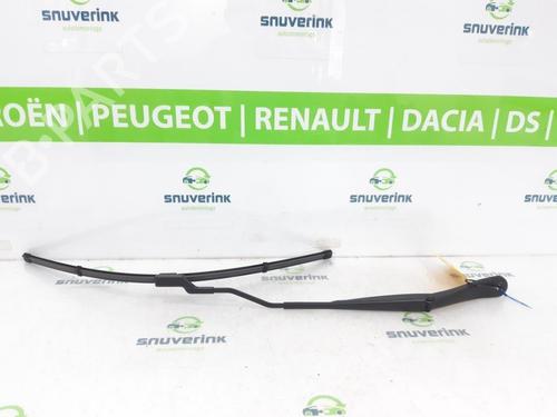 Used Front windshield wiper arm RENAULT CLIO V (B7_) 1.0 TCe 90 (B7MT) (91 hp) 13715974