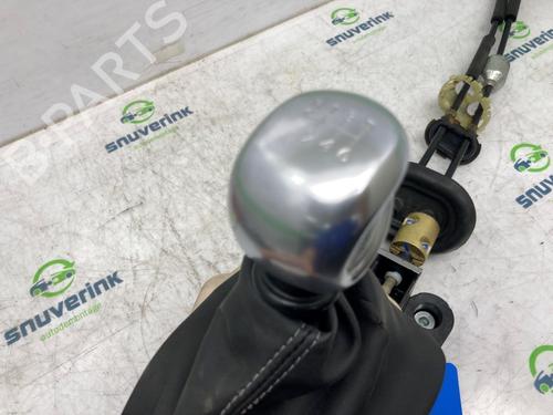 Gear lever PEUGEOT 2008 I (CU_) 1.2 THP 130 / PureTech 130 | BP19306601M90 