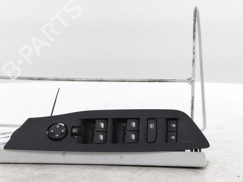 Used Switch Switch PEUGEOT 308 III (FB_, FH_, FP_, F3_, FM_) PureTech 130 (FPHNSL, FPHNST) (131 hp) 33697154 33697154