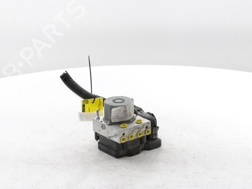 Used ABS pump RENAULT KADJAR (HA_, HL_) 1.2 TCe 130 (HLMR) (130 hp) 29241450