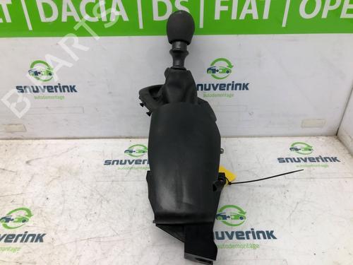 Used Gear lever RENAULT TRAFIC III Van (FG_) 1.6 dCi 115 (FGMD) (116 hp) 21193307