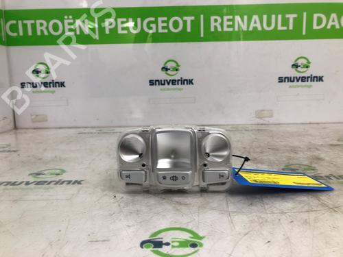 Plafonier Plafonier PEUGEOT 3008 II SUV (MC_, MR_, MJ_, M4_) 1.2 THP/ PureTech 130 (MRHNSM, MRHNSU, MRHNSJ, MRHNYW,... (131 hp) 19147888 19147888