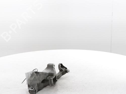 Support PEUGEOT 308 III (FB_, FH_, FP_, F3_, FM_) PureTech 110 (FPHNPL) | BP29640851C155 