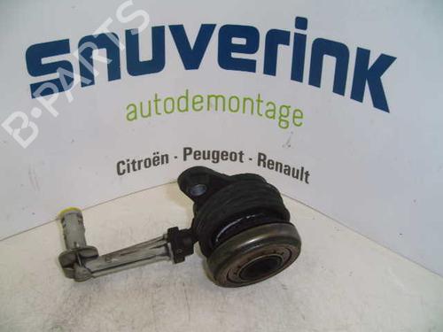 Used Clutch slave cylinder RENAULT MEGANE II Estate (KM0/1_) 1.5 dCi (KM1F) (86 hp) 18661745