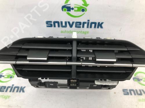 Air vent PEUGEOT 208 II (UB_, UP_, UW_, UJ_) 1.2 PureTech 100 | BP22600304I21 