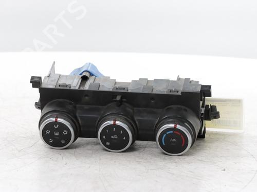Used Climate control Climate control 34567770 34567770