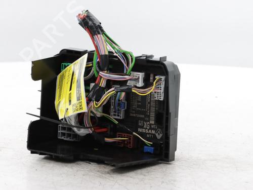 Used Fuse box Fuse box 37872886 37872886