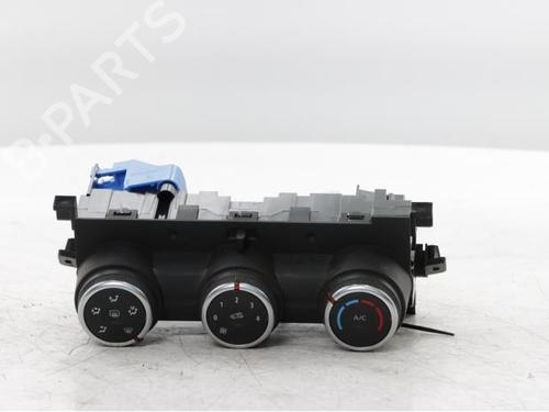 climate-control-renault-trafic-iii-van-fg_-2014-34563323 main image