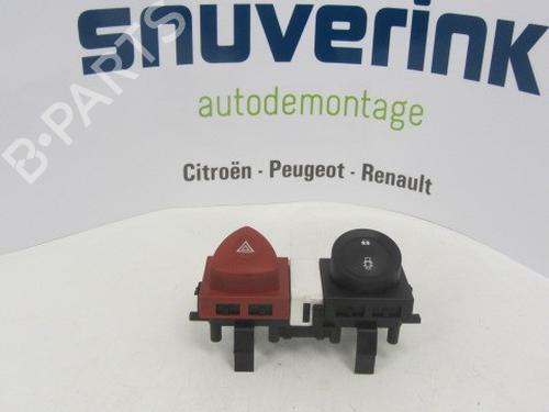 Used Warning switch RENAULT MEGANE II Estate (KM0/1_) 1.9 dCi (KMRG, KM1G, KM0G, KM2C) (120 hp) 21110328