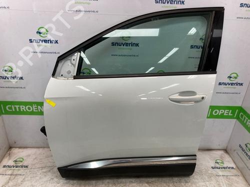 Used Left front door PEUGEOT 3008 II SUV (MC_, MR_, MJ_, M4_) 1.2 THP/ PureTech 130 (MRHNSM, MRHNSU, MRHNSJ, MRHNYW,... (131 hp) 24300296