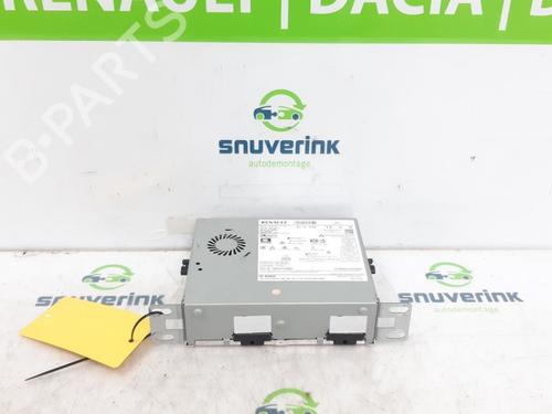Bilradio RENAULT TWINGO III (BCM_, BCA_) Z.E: (BCA1) (82 hp) 10916052