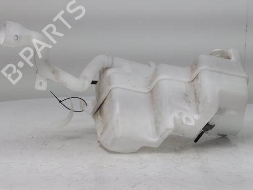 Used Windscreen washer tank Windscreen washer tank VOLVO XC40 (536) Recharge (252 hp) 40527356 40527356