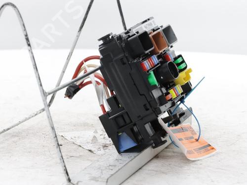 Fuse box CITROËN C3 Picasso (SH_) 1.2 THP 110 (SHHNZ6) | BP38264172E1 - Image 9