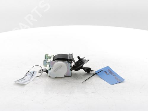Used Rear center seatbelt PEUGEOT 5008 II (MC_, MJ_, MR_, M4_) 1.2 THP (MRHNYH, MRHNYW, MRHNSJ, MRHNSU, MRHNSM) (131 hp) 29241703