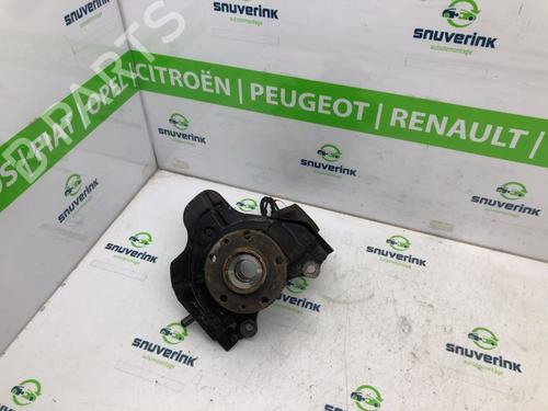 Used Right front steering knuckle FIAT DUCATO Van (250_) 115 Multijet 2,0 D (116 hp) 17223451