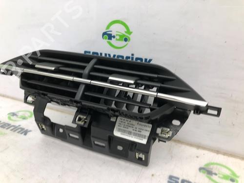 Air vent PEUGEOT 208 II (UB_, UP_, UW_, UJ_) 1.2 PureTech 100 | BP22600304I21 