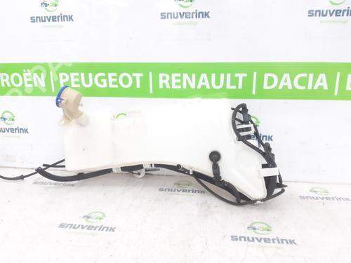 Used Windscreen washer tank PEUGEOT 3008 II SUV (MC_, MR_, MJ_, M4_) 1.2 THP/ PureTech 130 (MRHNSM, MRHNSU, MRHNSJ, MRHNYW,... (131 hp) 26202809