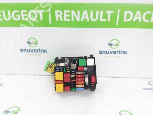 Used Fuse box Fuse box 19060432 19060432