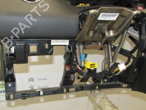 Dashboard PEUGEOT 308 I (4A_, 4C_) 1.6 THP 16V | BP17223397C46 