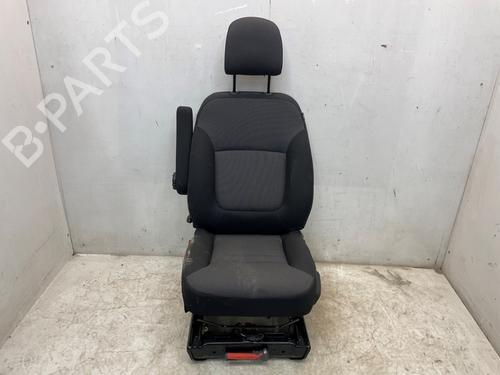 Sedile anteriore sinistro Sedile anteriore sinistro RENAULT TRAFIC III Van (FG_) 2.0 dCi 150 (FGMU) (150 hp) 33935070 33935070