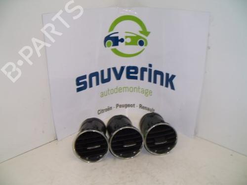 Used Air vent PEUGEOT 308 SW I (4E_, 4H_) 1.6 HDi (109 hp) 21110551