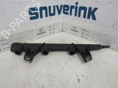 Used Injection rail Injection rail 13323085 13323085