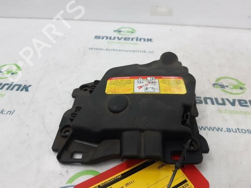 Used Fuse box Fuse box 10803830 10803830