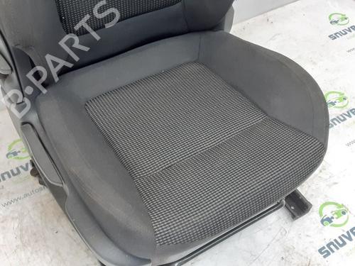 Right front seat PEUGEOT 5008 (0U_, 0E_) 1.6 HDi | BP15846523C16 