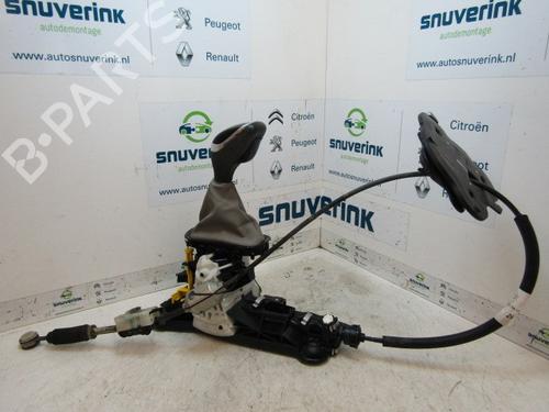 Gearknop RENAULT ZOE (BFM_) ZOE (88 hp) 18950168