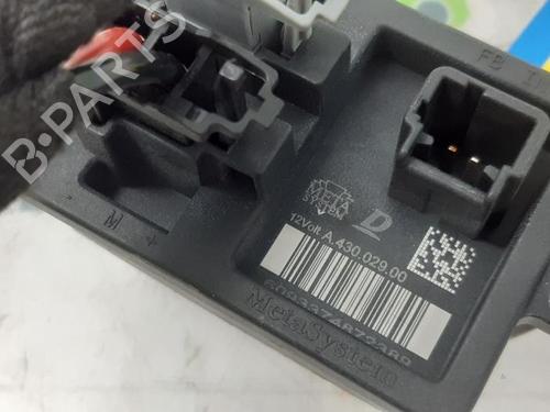 Used Heater resistor Heater resistor PEUGEOT 3008 II SUV (MC_, MR_, MJ_, M4_) 1.2 THP/ PureTech 130 (MRHNSM, MRHNSU, MRHNSJ, MRHNYW,... (131 hp) 40581782 40581782