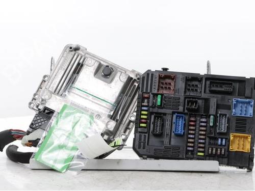 Used Engine control unit (ECU) Engine control unit (ECU) OPEL CORSA F (P2JO) 1.2 (68) (101 hp) 30758439 30758439