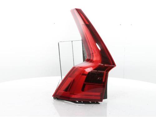 left-taillight-volvo-v90-ii-estate-235-2016-39619085 main image