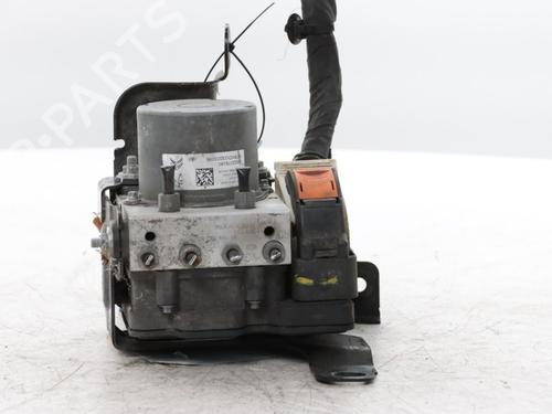 Used ABS pump ABS pump PEUGEOT 5008 II (MC_, MJ_, MR_, M4_) 1.2 THP (MRHNYH, MRHNYW, MRHNSJ, MRHNSU, MRHNSM) (131 hp) 34423932 34423932