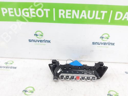 AC Styreenhet / Manøvreringsenhet PEUGEOT 2008 II (UD_, US_, UY_, UJ_, UR_, UC_) 1.2 PureTech 130 (USHNS, URHNS) (130 hp) 20499625