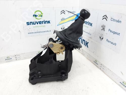 Used Shift knob PEUGEOT 308 I (4A_, 4C_) 1.6 16V (120 hp) 10800538