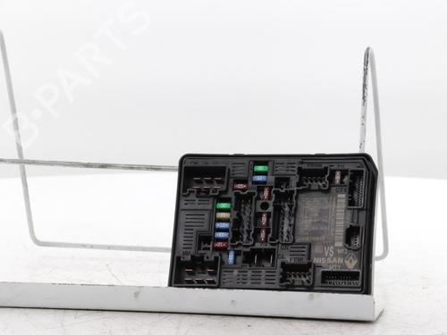 Used Fuse box RENAULT CLIO V (B7_) 1.0 TCe 90 (B7MT) (91 hp) 31050239