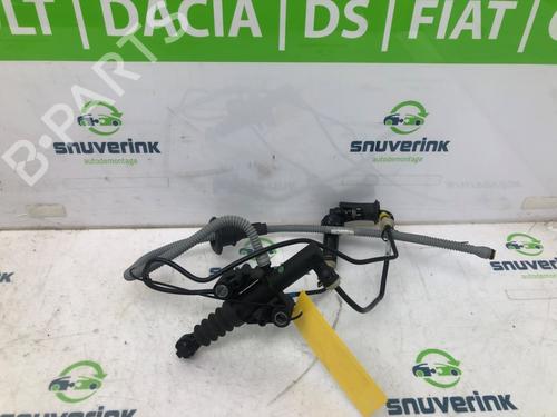 Used Clutch slave cylinder Clutch slave cylinder 18662017 18662017