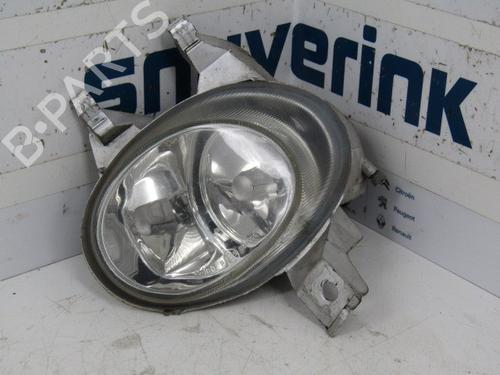 Used Left front fog light PEUGEOT 206 Hatchback (2A/C) 1.4 i (75 hp) 21111595