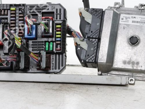 Used Engine control unit (ECU) Engine control unit (ECU) 38110702 38110702