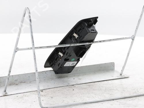 Switch BMW 1 (F40) 118 i | BP33845924I30 - Image 5